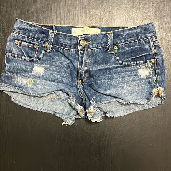 Abercrombie and fitch women’s shorts size 28 - Picture 1 of 6